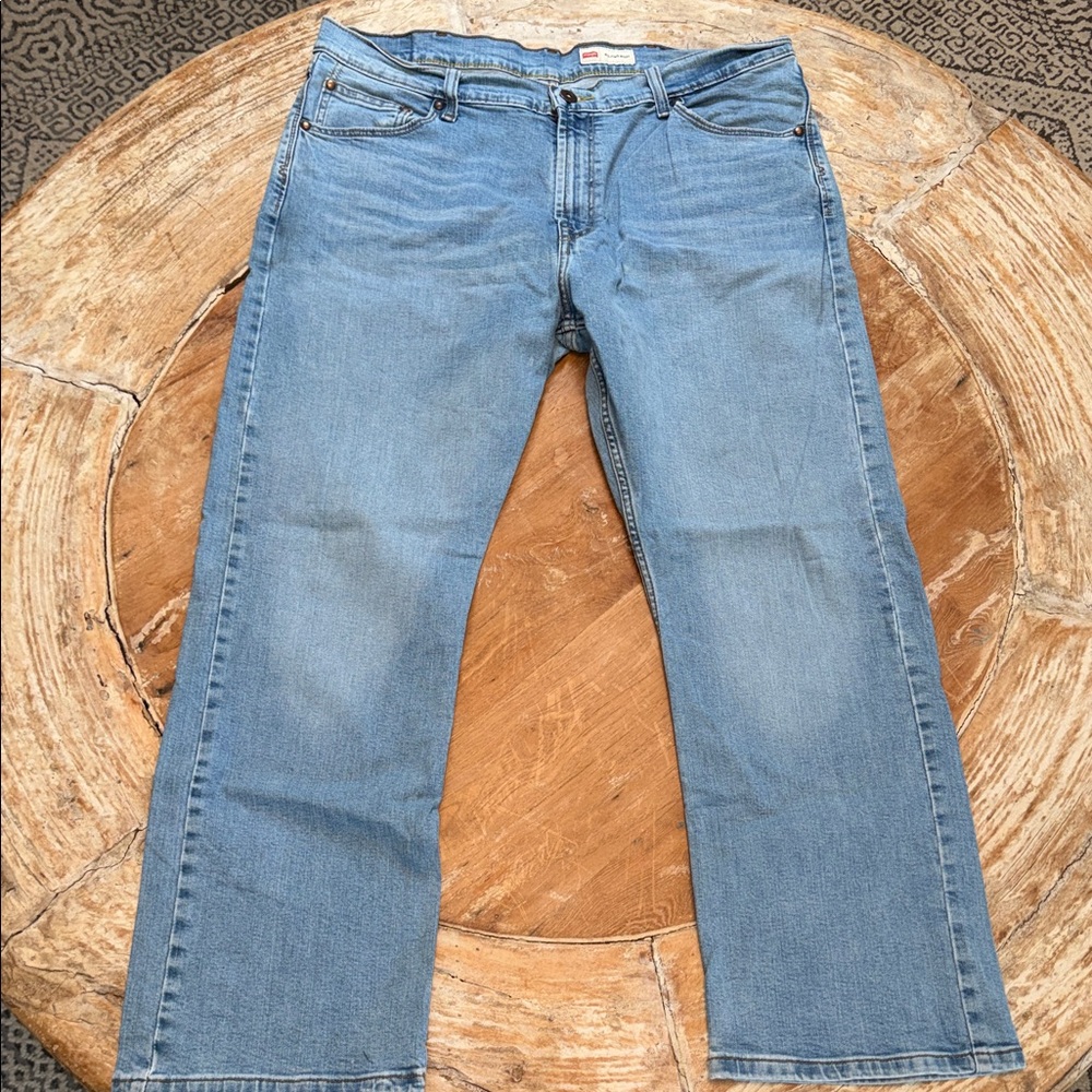 WRANGLER Men's Relaxed Boot‎ Light Wash Denim Blue Jeans 36 x 29